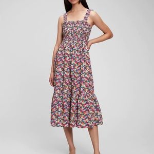 GAP. Smocked Floral Midi Dress. Multicolors flowers.